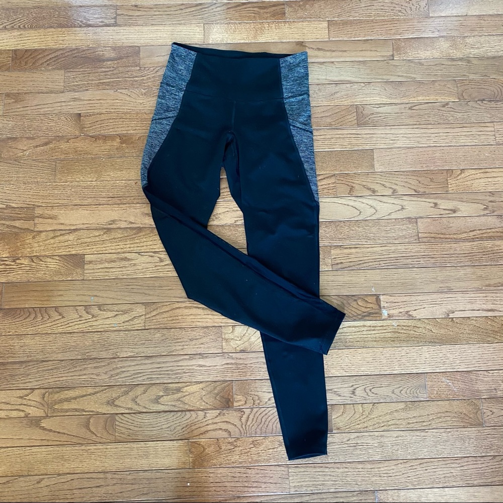 Old Navy Active mid-rise black pocket leggings